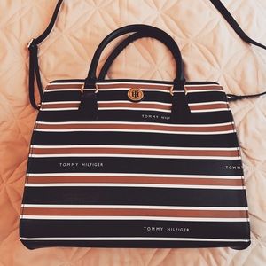 Tommy Hilfiger Handbag 👜